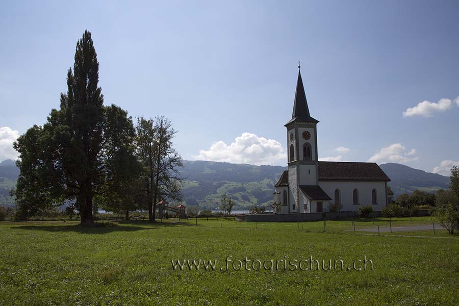 Schliessen von Kirche_Obersee.jpg