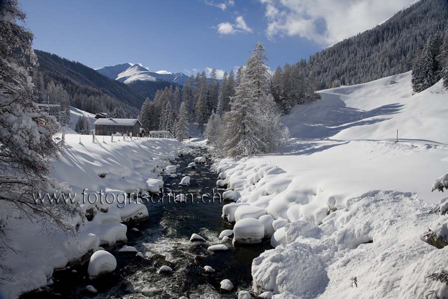 Schliessen von Landwasser_Glaris.jpg