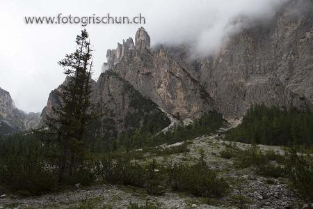 Klick für Originalgröße :Langental_Dolomiten.jpg